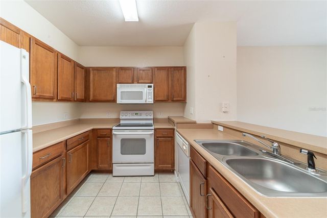 8225 CLAIRE ANN DRIVE 202, Orlando, FL 32825