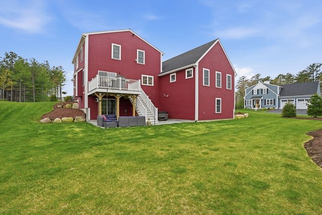7 Yellow Birch Dr, Plymouth, MA 02360
