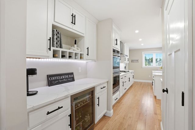 7 Yellow Birch Dr, Plymouth, MA 02360