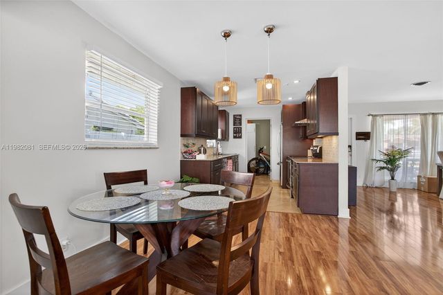 2136 NE 56th Pl, Fort Lauderdale, FL 33308