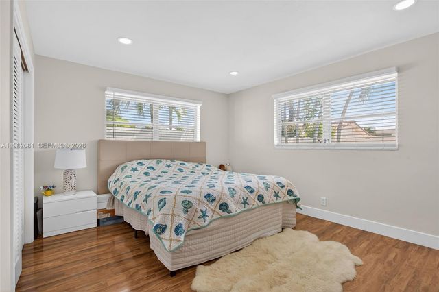 2136 NE 56th Pl, Fort Lauderdale, FL 33308