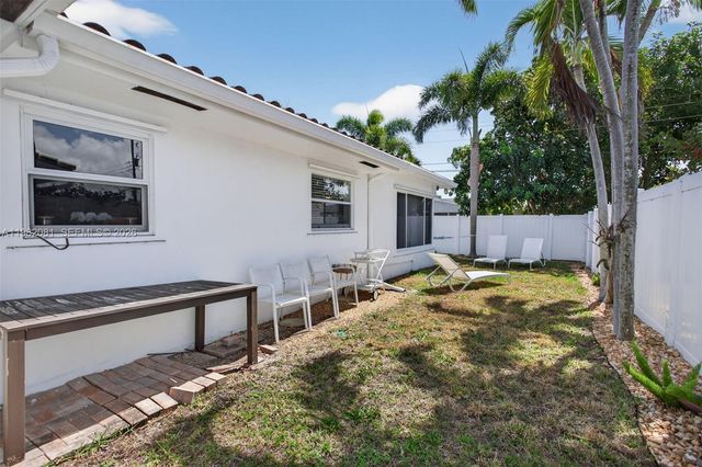 2136 NE 56th Pl, Fort Lauderdale, FL 33308