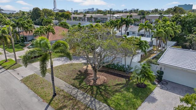 2136 NE 56th Pl, Fort Lauderdale, FL 33308