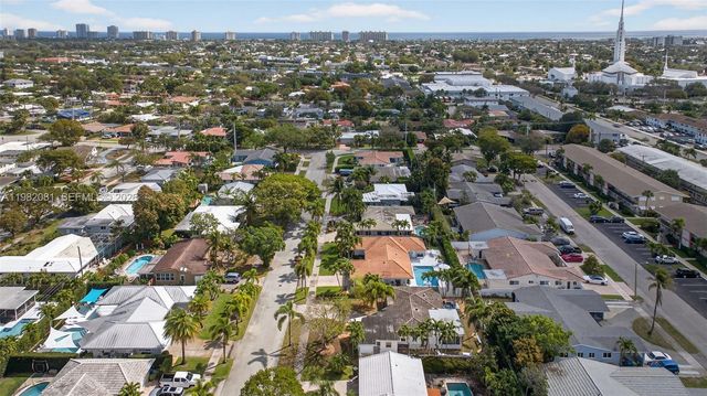 2136 NE 56th Pl, Fort Lauderdale, FL 33308