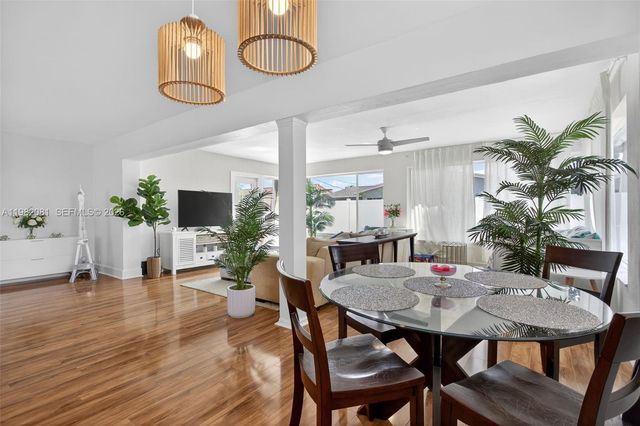 2136 NE 56th Pl, Fort Lauderdale, FL 33308