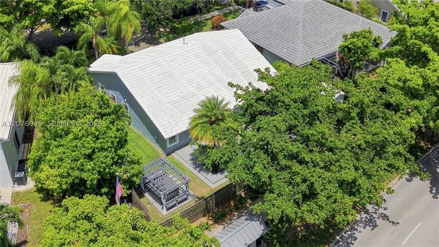 9430 SW 215th Ln, Cutler Bay, FL 33189