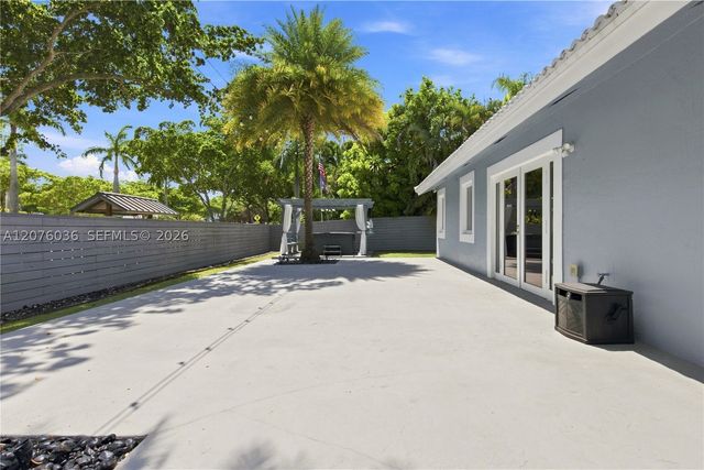 9430 SW 215th Ln, Cutler Bay, FL 33189
