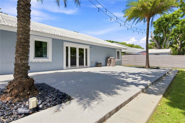 9430 SW 215th Ln, Cutler Bay, FL 33189