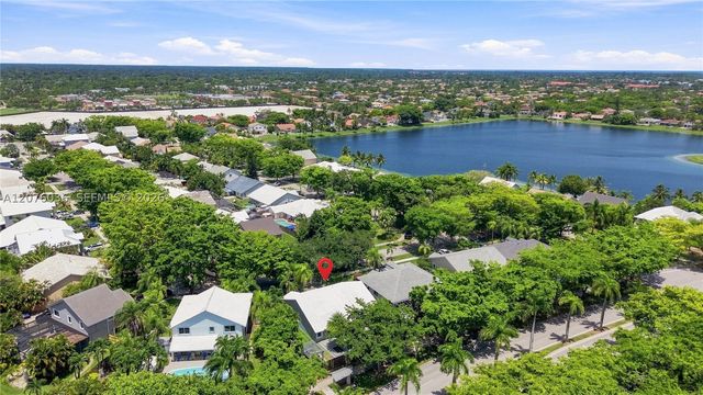 9430 SW 215th Ln, Cutler Bay, FL 33189