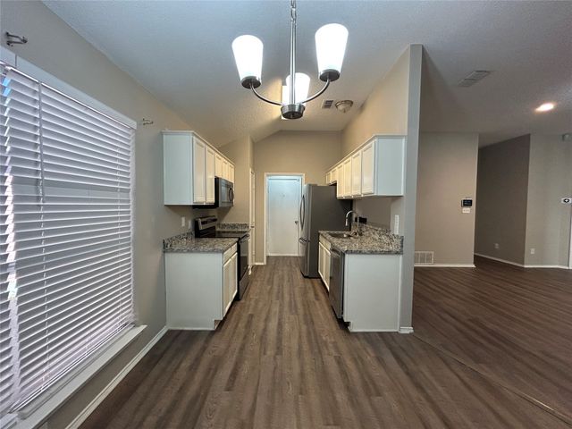 2816 Beaty Court, Fort Worth, TX 76112