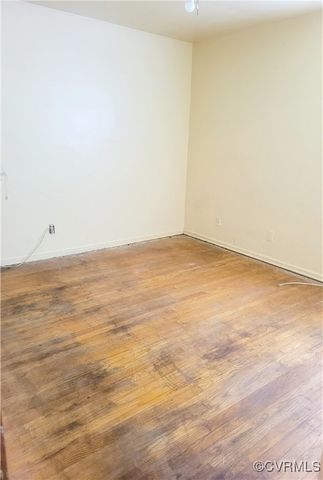 422 Walnut St, Petersburg, VA 23803
