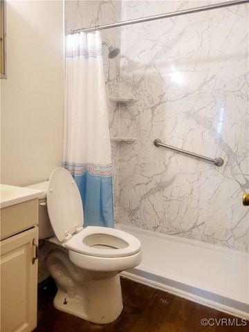 422 Walnut St, Petersburg, VA 23803