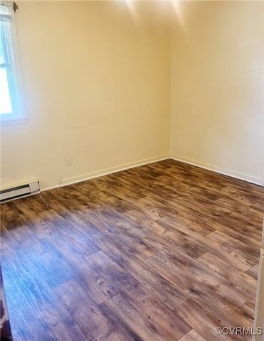 422 Walnut St, Petersburg, VA 23803