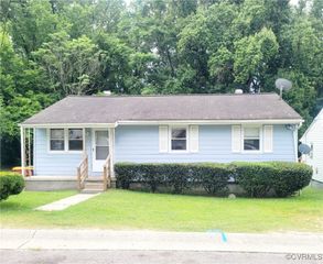 422 Walnut St, Petersburg, VA 23803