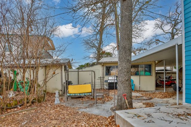 16 Cottonwood Drive, Gordonville, TX 76245