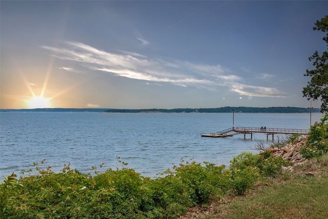 16 Cottonwood Drive, Gordonville, TX 76245