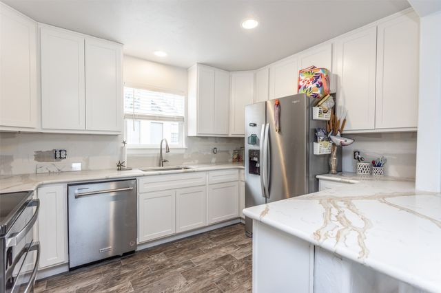 16 Cottonwood Drive, Gordonville, TX 76245