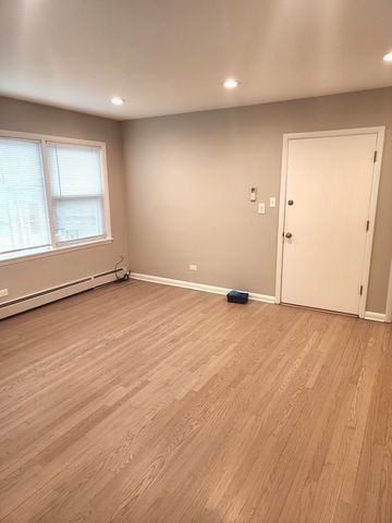 5910 W Gunnison Street 1R, Chicago, IL 60630