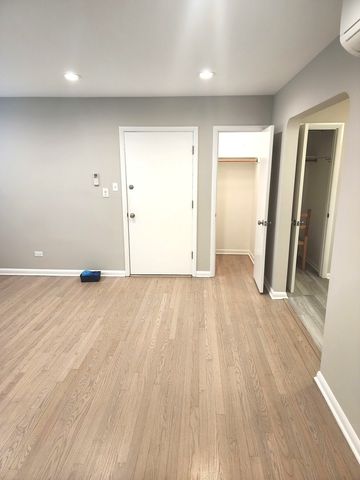 5910 W Gunnison Street 1R, Chicago, IL 60630