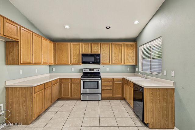 2742 S CAMELLIA Court, Chandler, AZ 85286