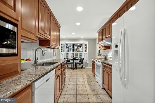 8227 GOLDSTREAM CT, Vienna, VA 22182