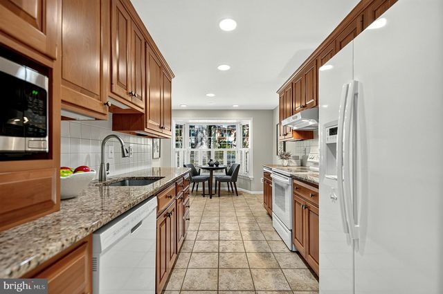 8227 GOLDSTREAM CT, Vienna, VA 22182
