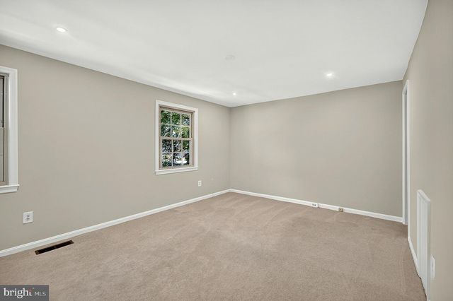 8227 GOLDSTREAM CT, Vienna, VA 22182