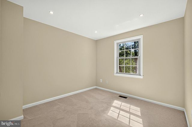 8227 GOLDSTREAM CT, Vienna, VA 22182