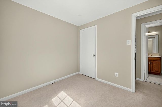8227 GOLDSTREAM CT, Vienna, VA 22182