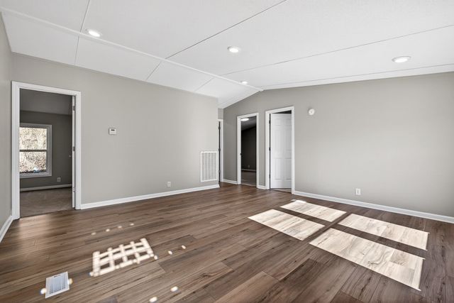 593 Cedar Bend Rd, Beechgrove, TN 37018