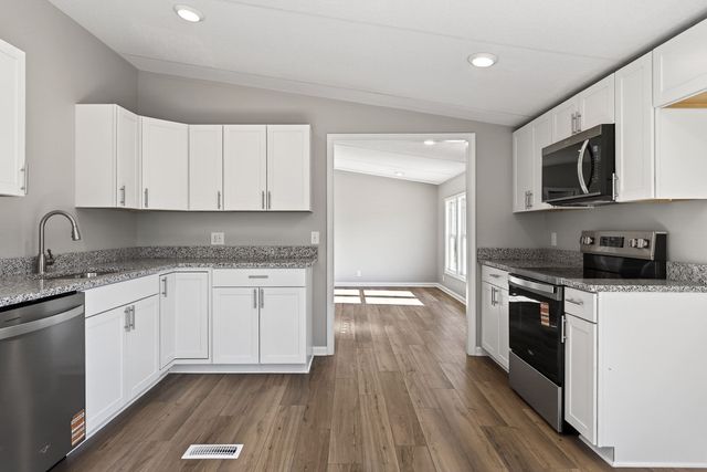 593 Cedar Bend Rd, Beechgrove, TN 37018