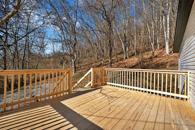 593 Cedar Bend Rd, Beechgrove, TN 37018