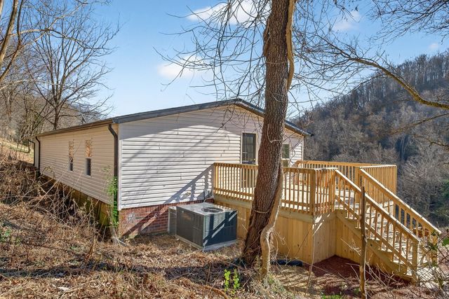 593 Cedar Bend Rd, Beechgrove, TN 37018