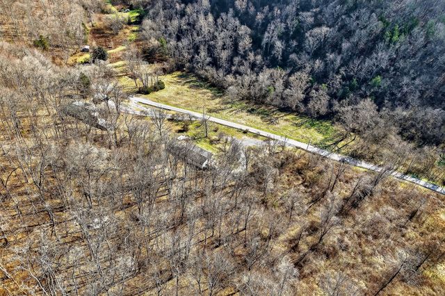 593 Cedar Bend Rd, Beechgrove, TN 37018