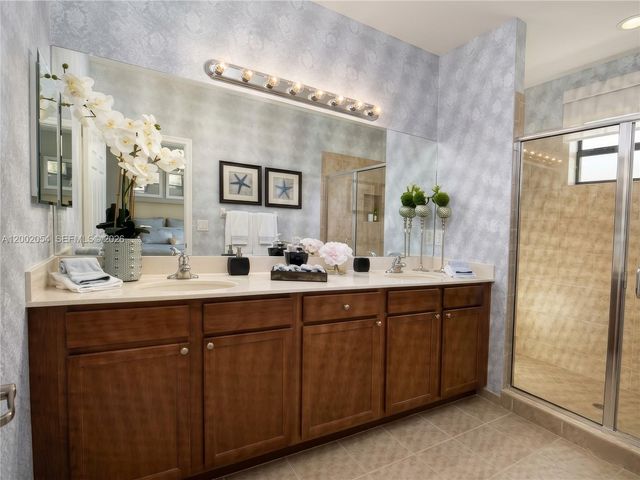 12525 NW 23rd Pl, Miami, FL 33167