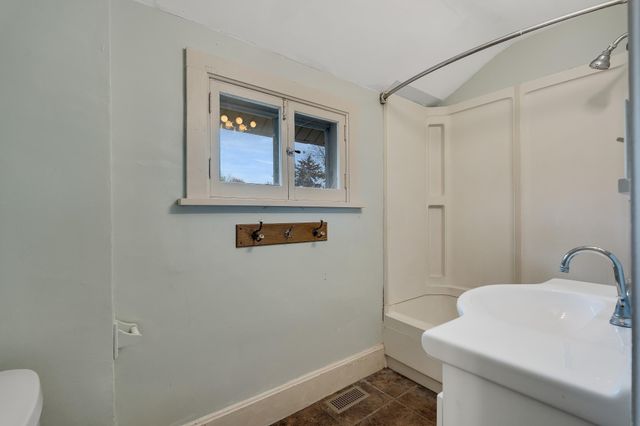 1178 W Broadway Street, Winona, MN 55987