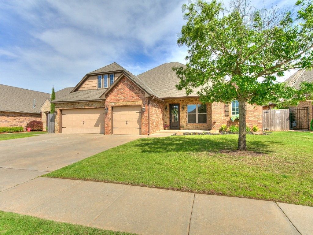 1808 Lago Drive, Moore, OK 73160