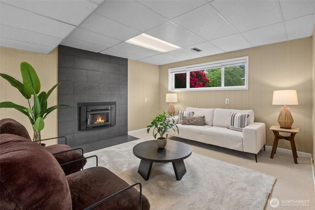 317 145th Avenue NE, Bellevue, WA 98007