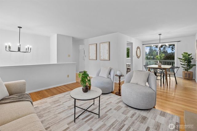 317 145th Avenue NE, Bellevue, WA 98007