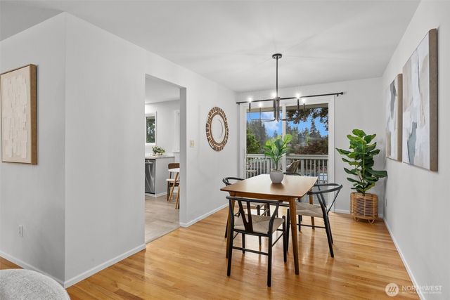 317 145th Avenue NE, Bellevue, WA 98007