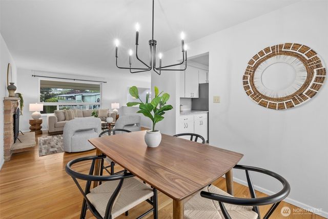 317 145th Avenue NE, Bellevue, WA 98007