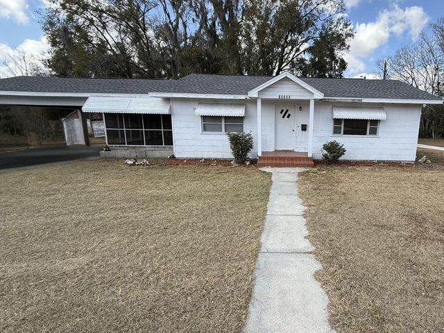 13725 10TH STREET, Dade City, FL 33525