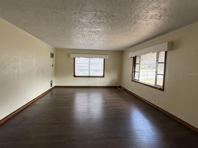 13725 10TH STREET, Dade City, FL 33525
