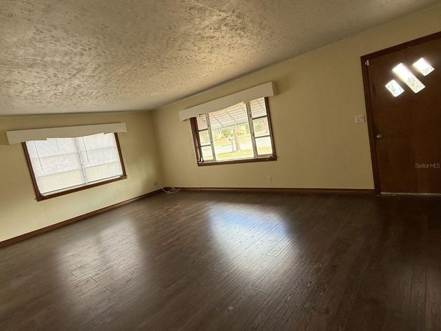 13725 10TH STREET, Dade City, FL 33525