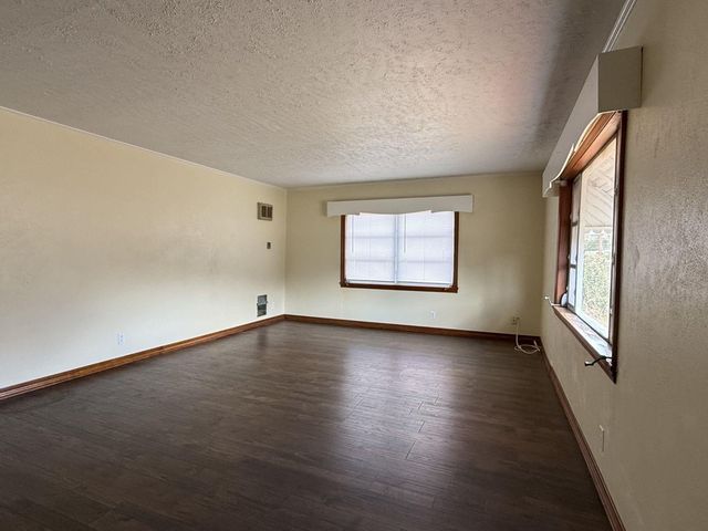 13725 10TH STREET, Dade City, FL 33525