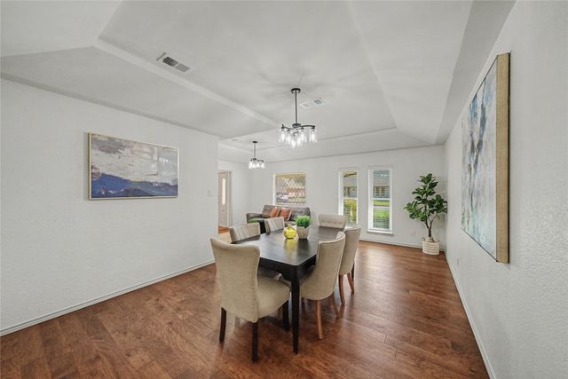 2415 Lakeview Circle, Arlington, TX 76013