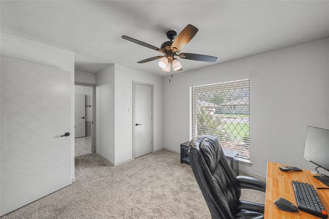 2415 Lakeview Circle, Arlington, TX 76013