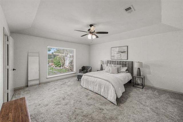 2415 Lakeview Circle, Arlington, TX 76013