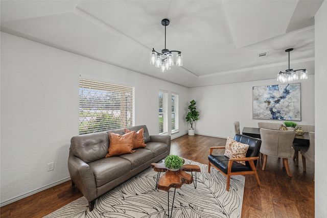 2415 Lakeview Circle, Arlington, TX 76013