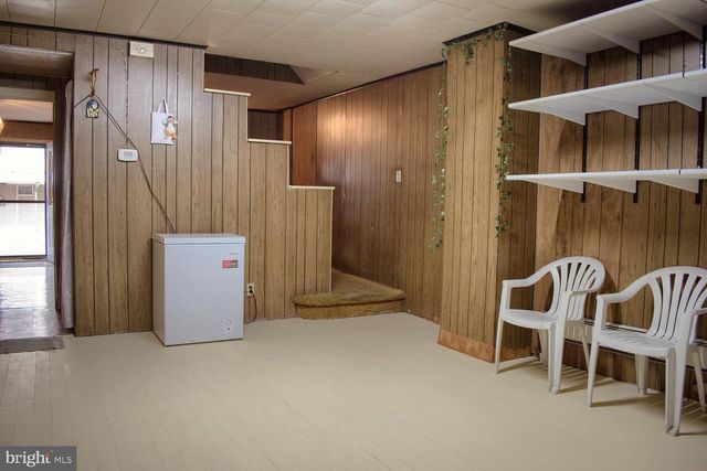 128 MARKET ST E, Williamstown, PA 17098